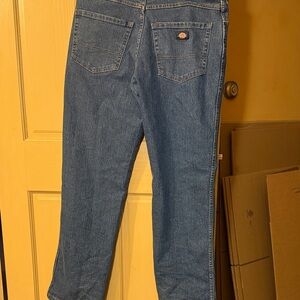 Men's Dickies Jeans Relaxed 32x34 Strsight Leg jeans!